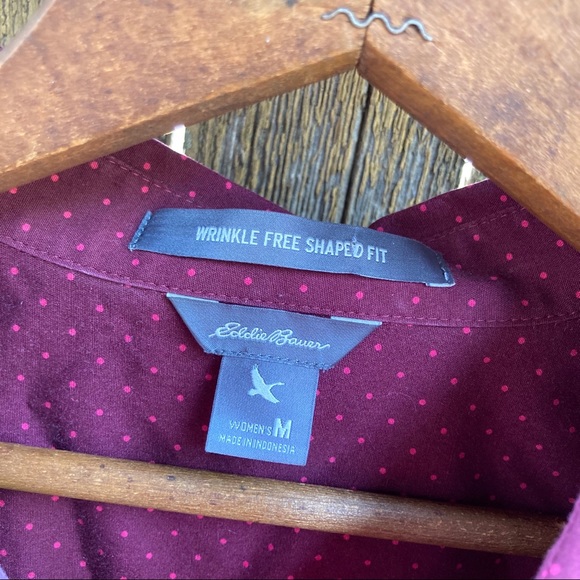 5/$20 Eddie Bauer Maroon button down top, size M - Picture 2 of 6